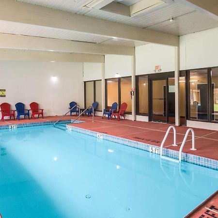 Rodeway Inn&Suites - Poconos Delaware Water Gap Esterno foto