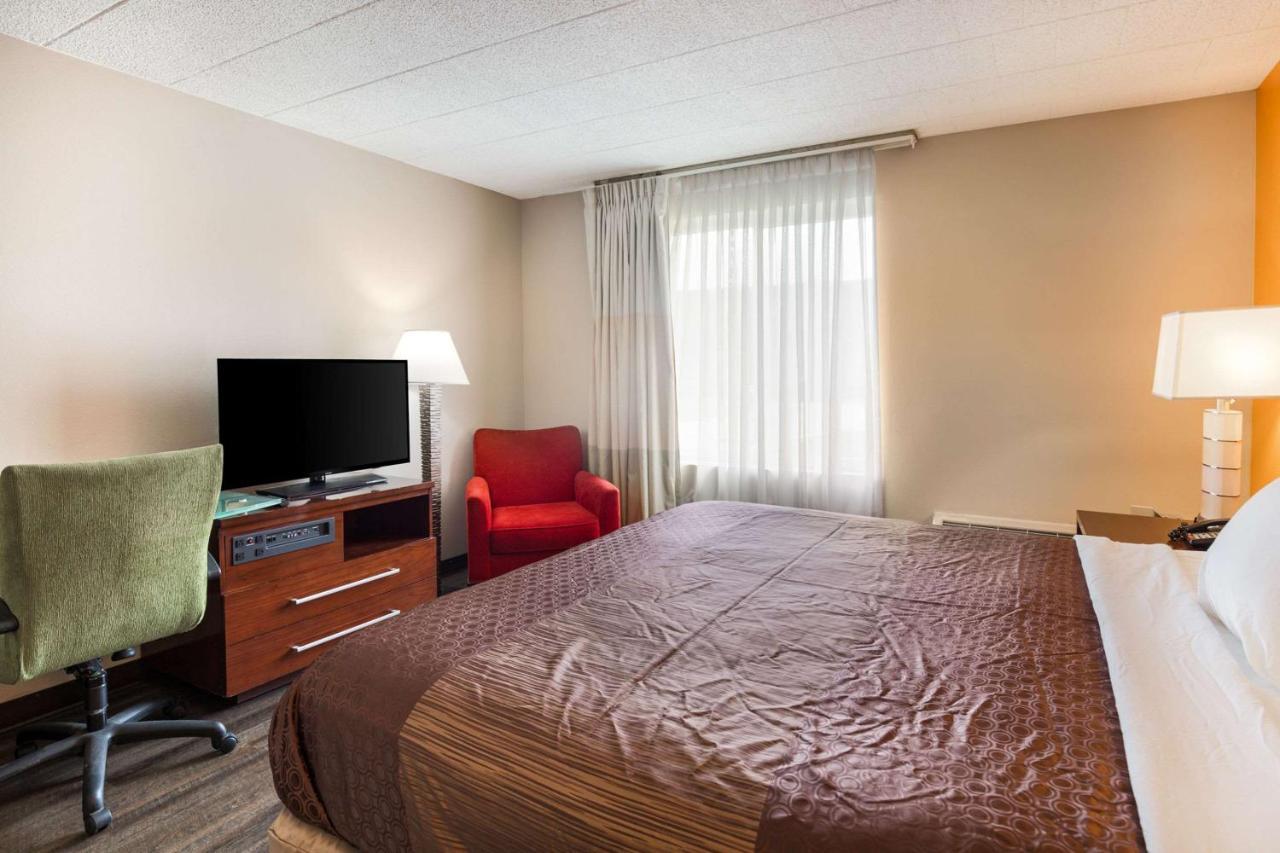 Rodeway Inn&Suites - Poconos Delaware Water Gap Esterno foto
