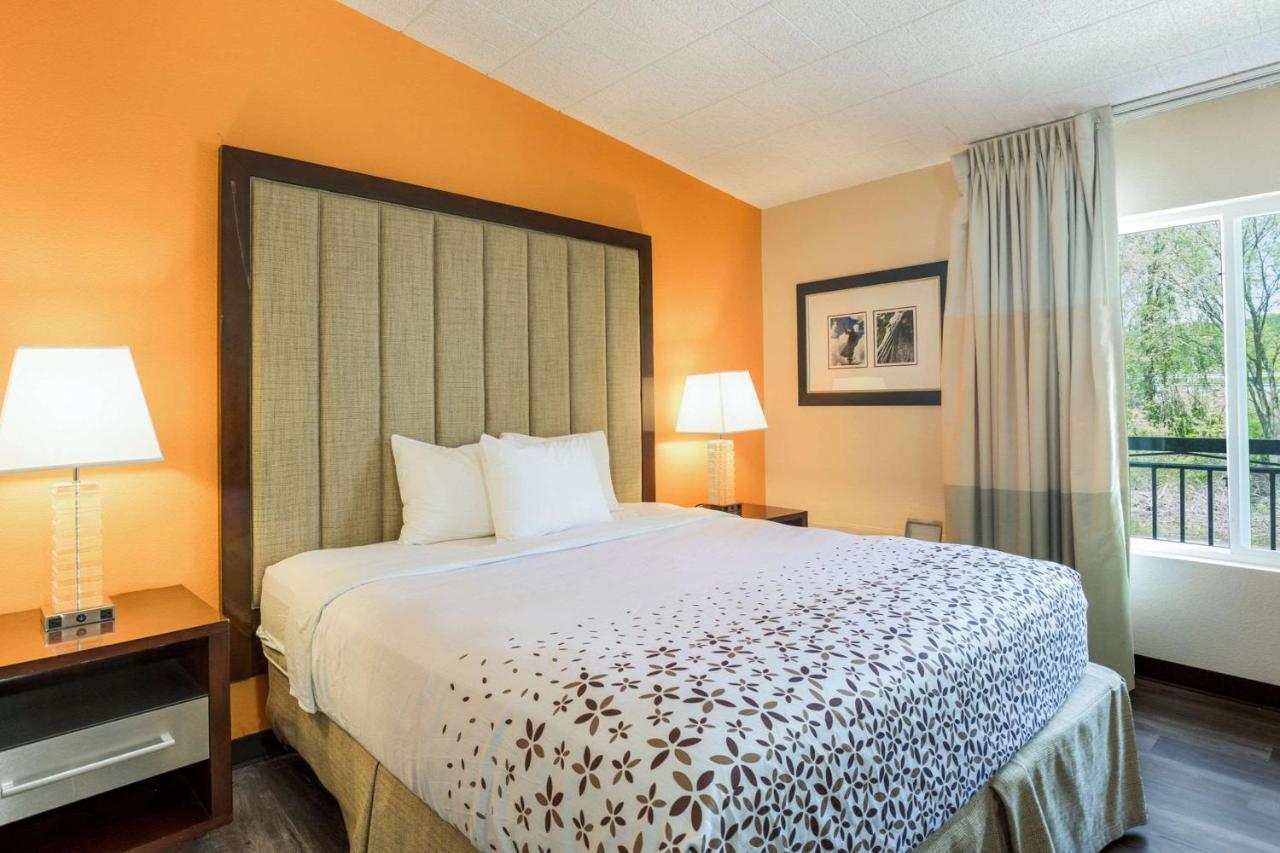 Rodeway Inn&Suites - Poconos Delaware Water Gap Esterno foto
