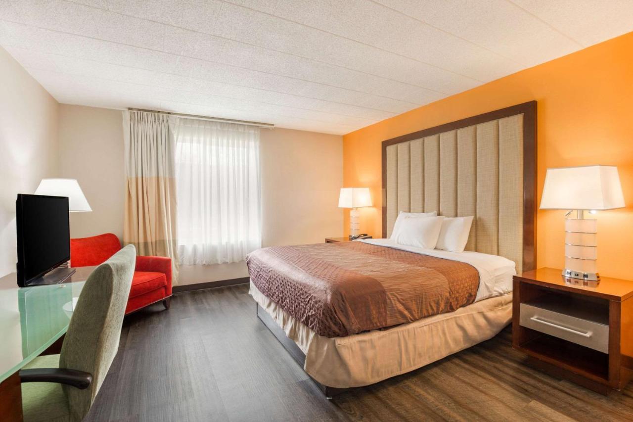 Rodeway Inn&Suites - Poconos Delaware Water Gap Esterno foto