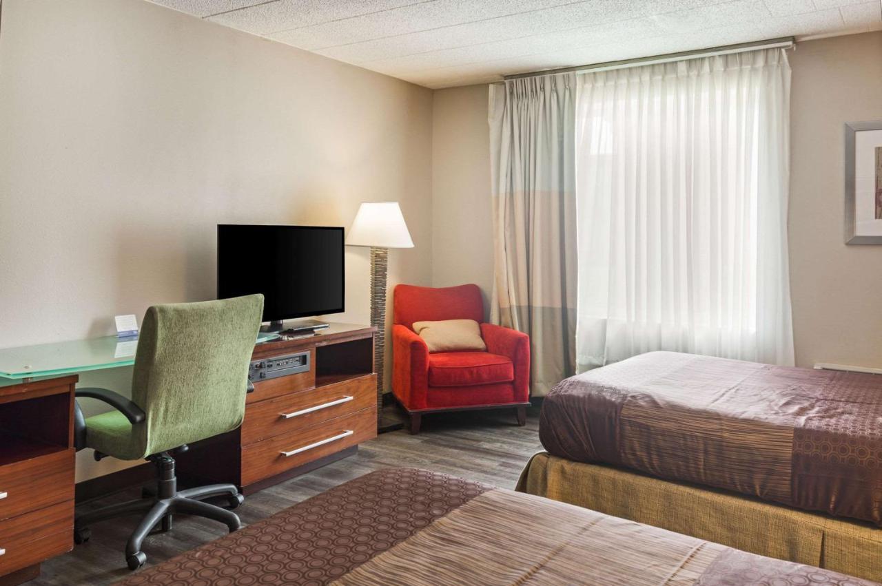 Rodeway Inn&Suites - Poconos Delaware Water Gap Esterno foto